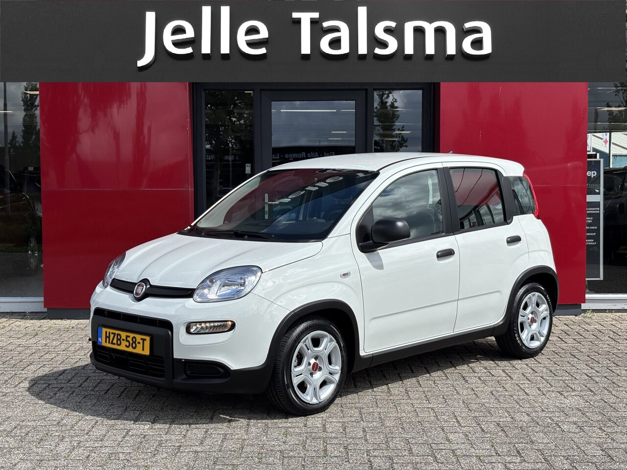 Fiat Panda - 1.0 Hybrid Urban | Airco | Let op, rijdende auto. Niet altijd aanwezig! - AutoWereld.nl