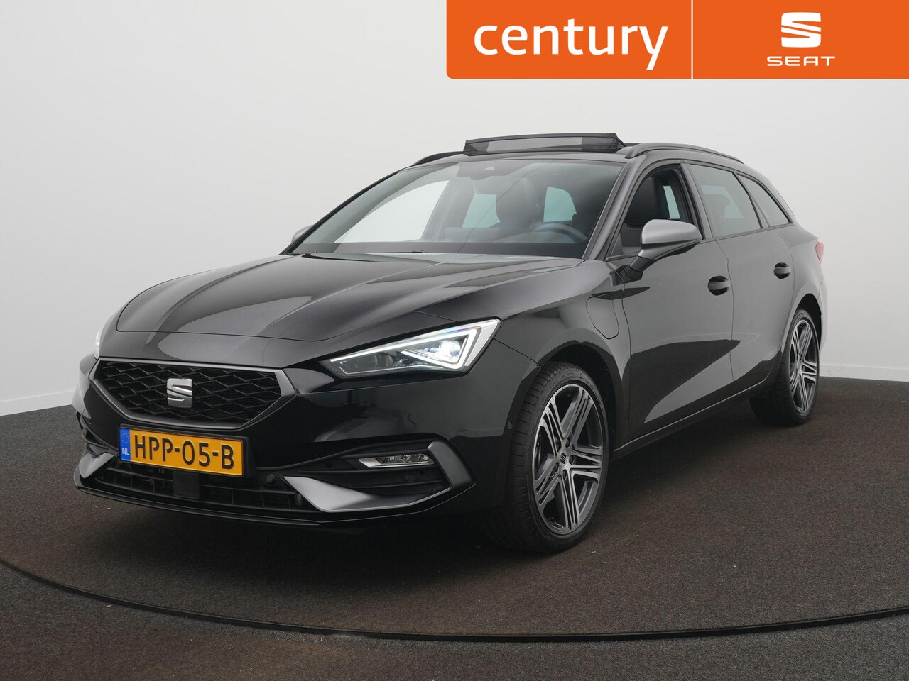 SEAT Leon Sportstourer - 1.5 TSI e-Hybrid FR Business Panoramadak - Navigatie - 18 Inch - Automaat - AutoWereld.nl