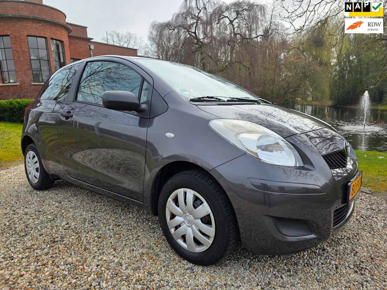 Toyota Yaris - 1.0 VVTi Acces AIRCO *apk:02-2027* - AutoWereld.nl