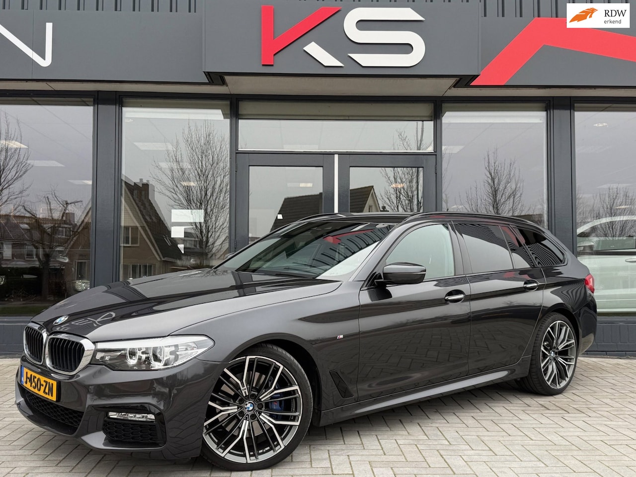 BMW 5-serie Touring - 530i xDrive High Executive M Sport HUD Camera - AutoWereld.nl