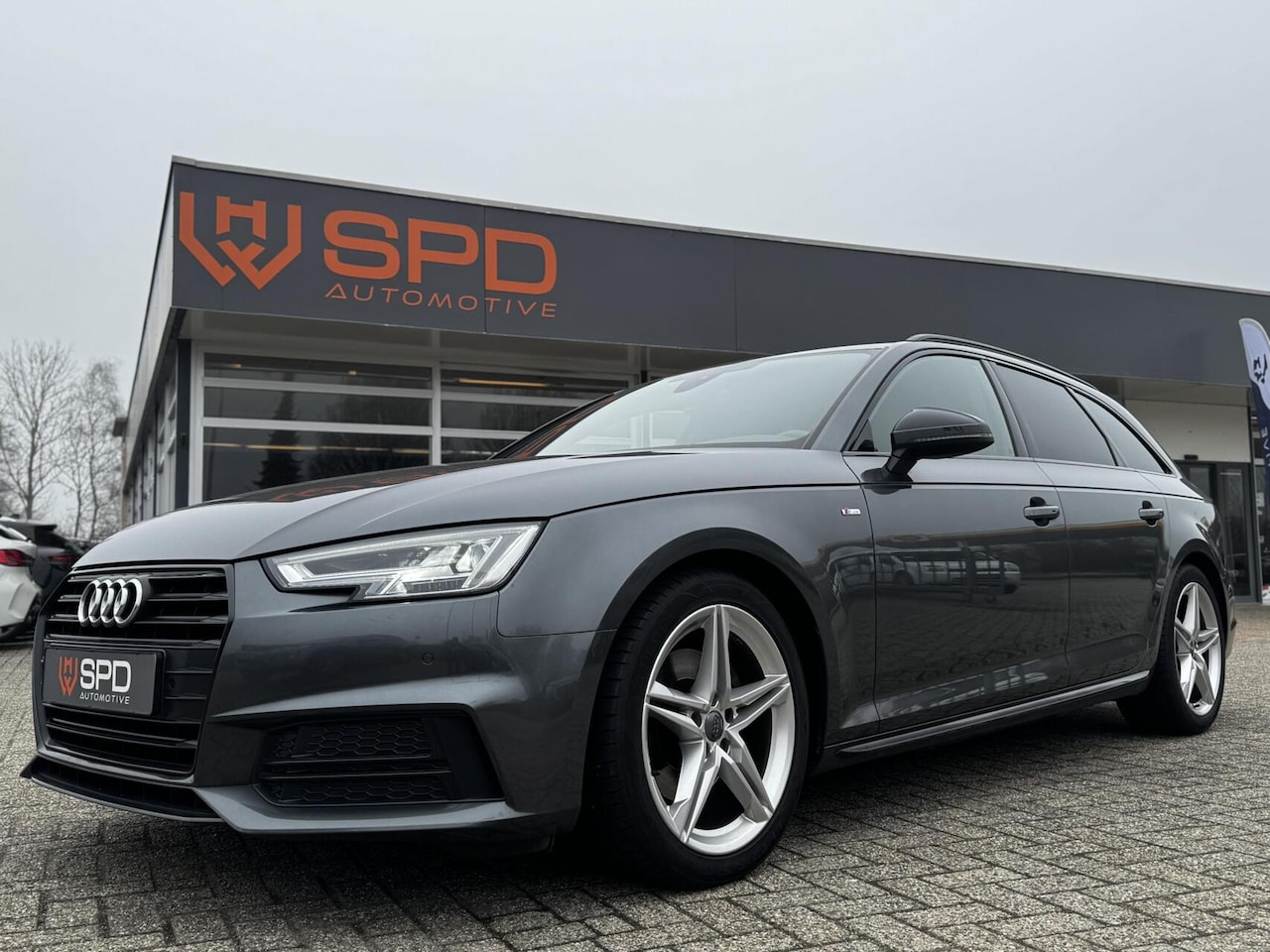 Audi A4 Avant - 1.4TFSI Sport S line black edition|Carplay|18" - AutoWereld.nl