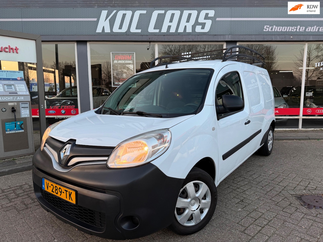 Renault Kangoo Express - 1.5 dCi 90 Express Maxi Black Edition 1.5 dCi 90 Express Maxi Black Edition NIEUWE APK - AutoWereld.nl