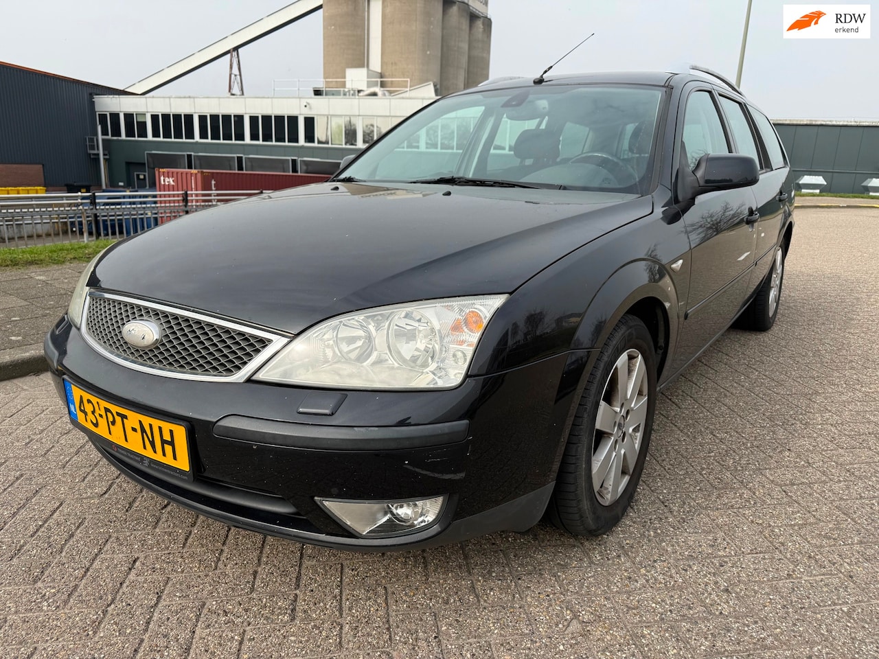 Ford Mondeo Wagon - 1.8-16V Futura 1.8-16V Futura - AutoWereld.nl