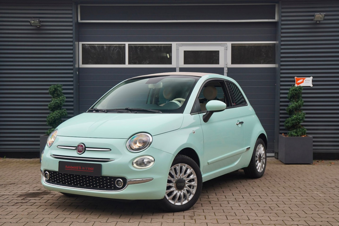 Fiat 500 C - 1.2 Lounge GROOT SCHERM PDC CRUISE MINTGROEN - AutoWereld.nl