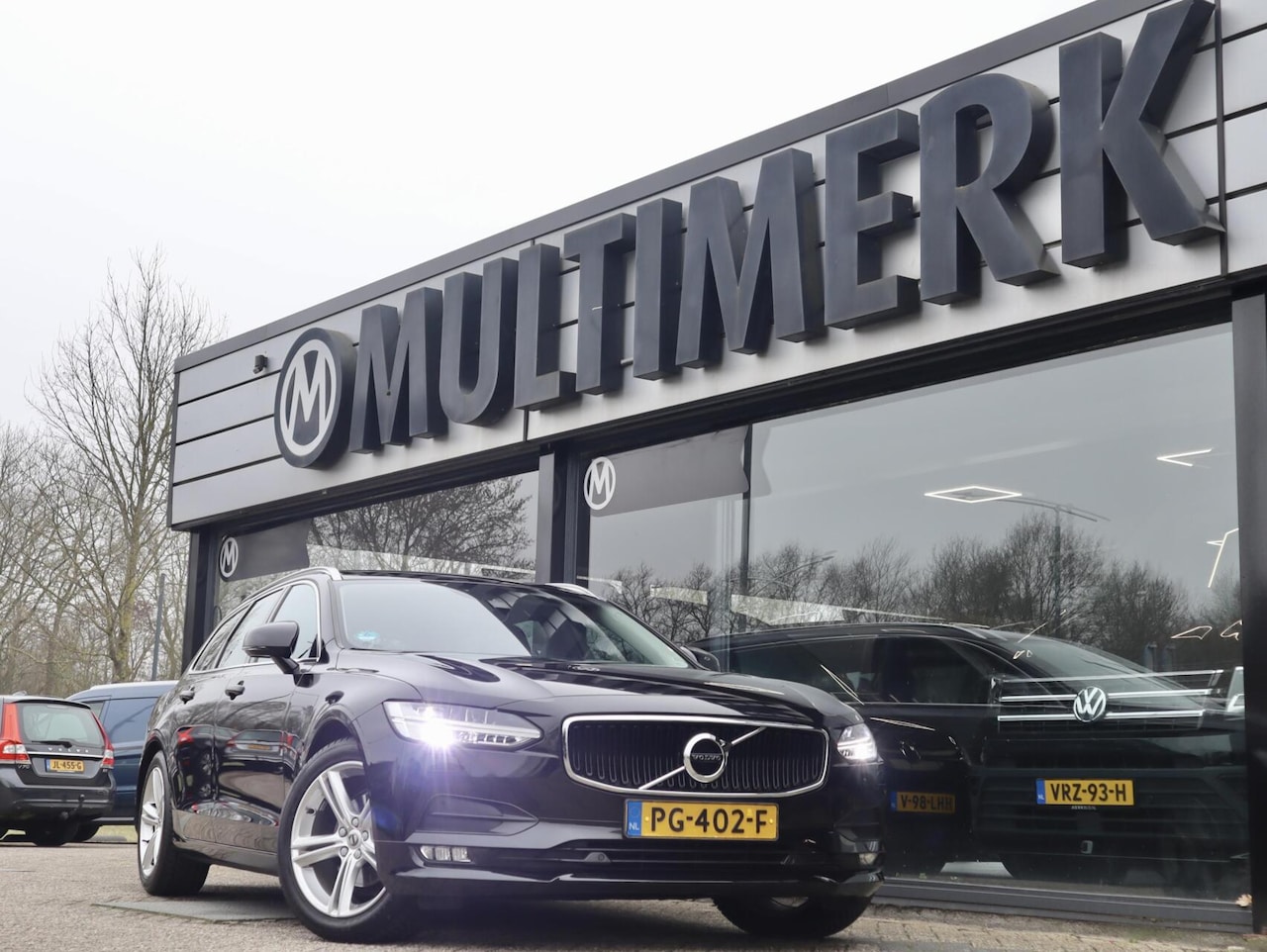 Volvo V90 - 2.0 D4 Momentum Automaat, Leder, Trekhaak - AutoWereld.nl