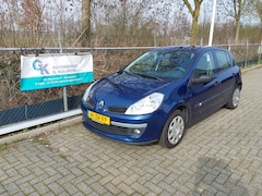 Renault Clio - 1.2-16V Special Line