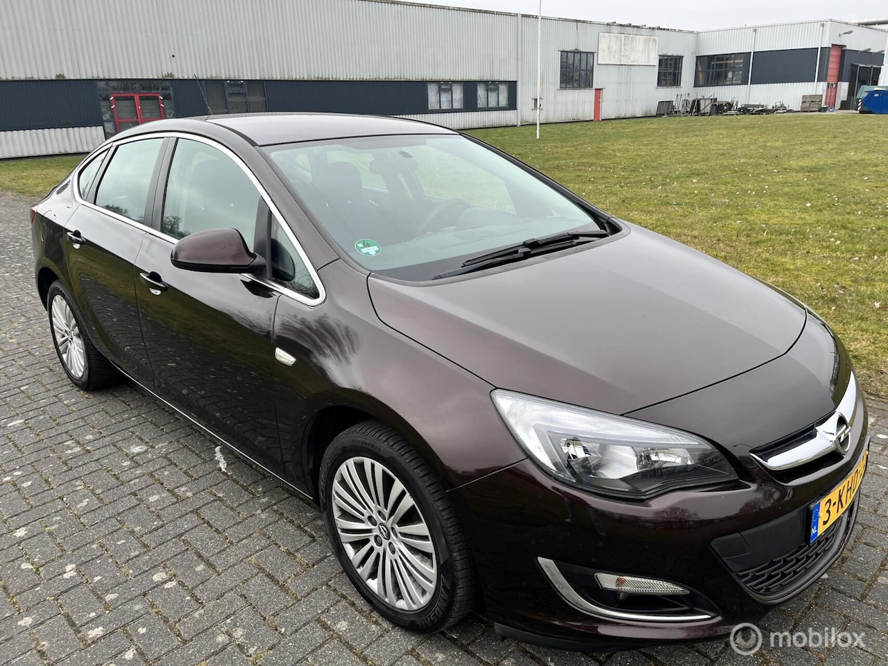 Opel Astra - 1.4 Turbo Design Edition / NAP / APK / Cruise / Airco / 6Bak / Trekhaak / - AutoWereld.nl