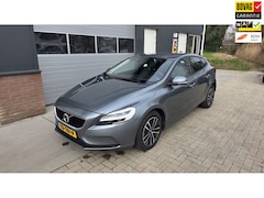 Volvo V40 - 1.5 T2 Edition+ Leder | Automaat | Stoelverwarming | Trekhaak