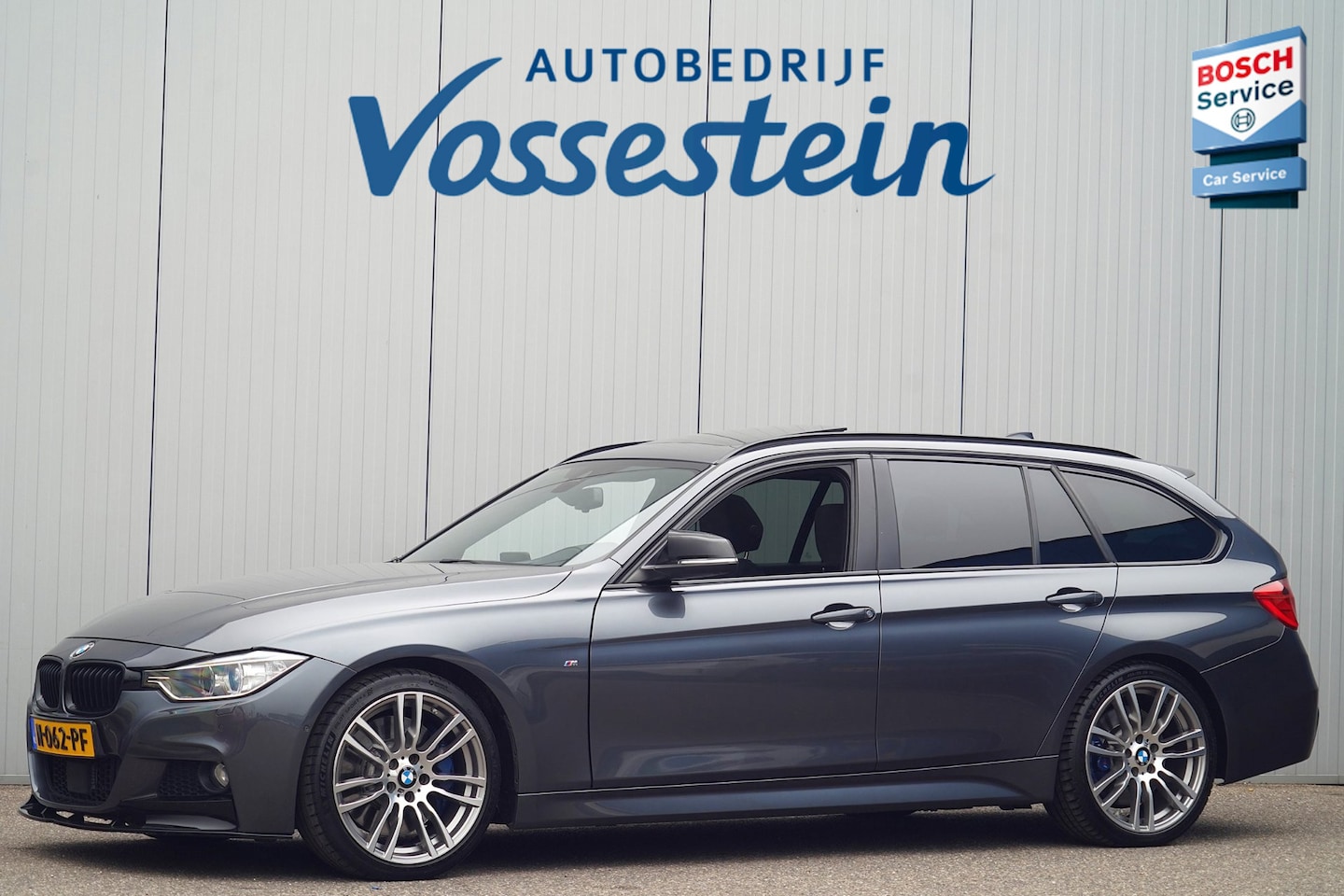 BMW 3-serie Touring - 335i xDrive High Executive / Pano / Head-Up / Harman Kardon / Elek. Trekhaak / 360 Camera - AutoWereld.nl
