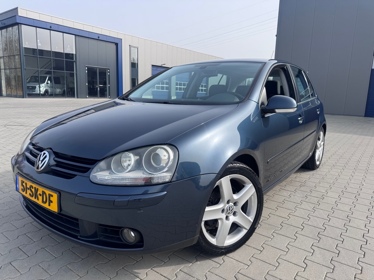 Volkswagen Golf - 2.0 FSI Sportline Airco 5drs Carplay Nap!! - AutoWereld.nl