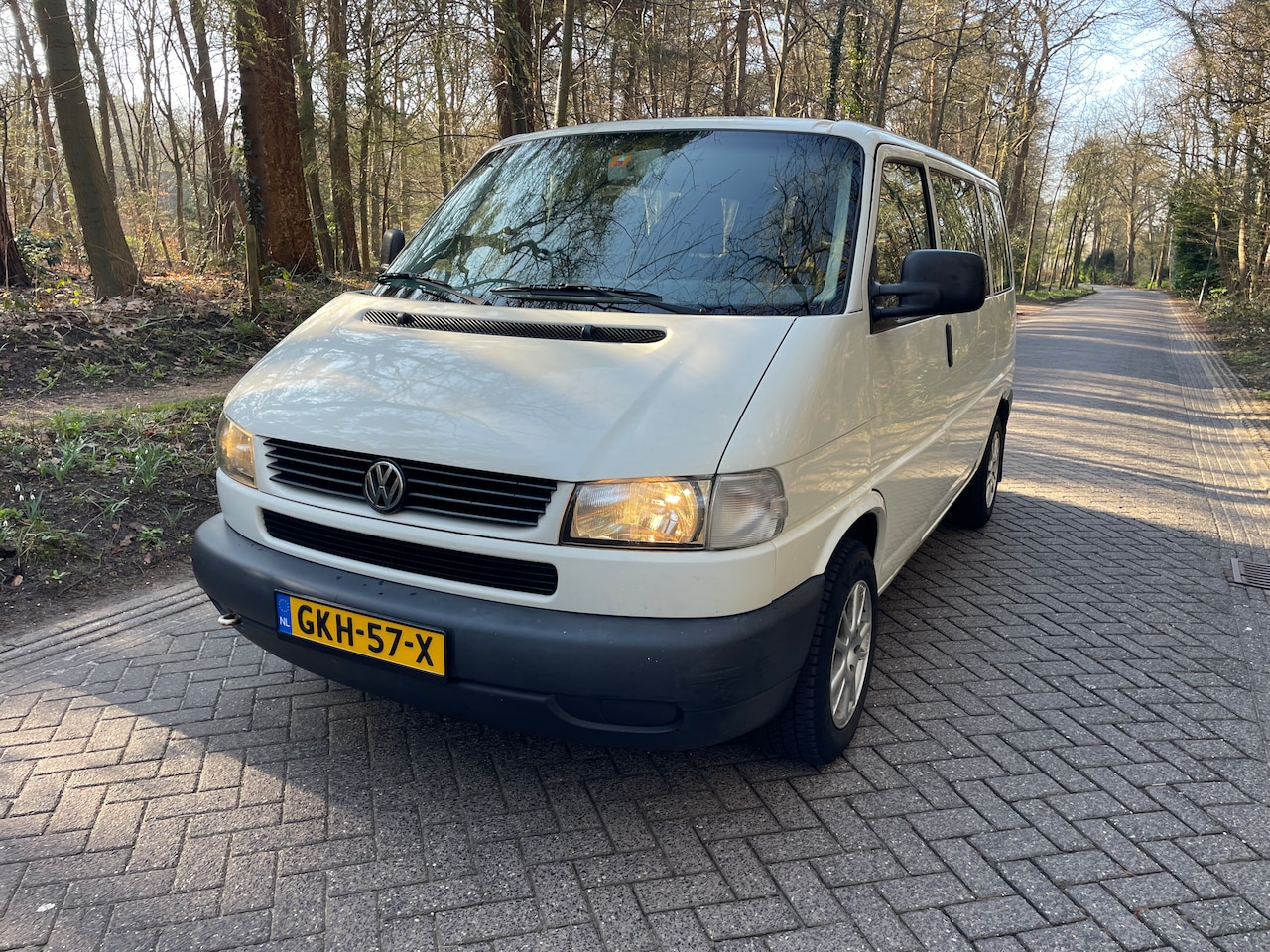 Volkswagen Transporter Caravelle - 2.5 292 Basis - AutoWereld.nl