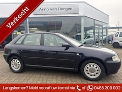 Audi A3 - 1.6 Attraction, 5 deurs, lm-Velgen, isofix, nieuwe APK