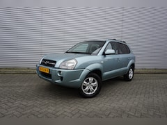 Hyundai Tucson - 2.0i Style Executive Climate / Navi / Cruise / Elektr. ramen / Parkeersens. / Trekhaak / N