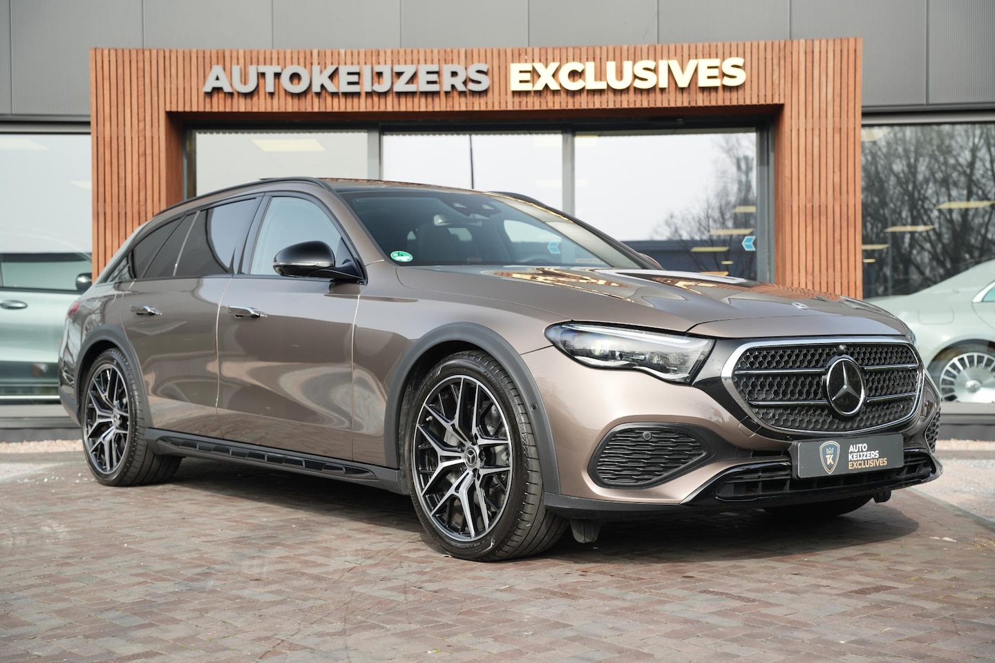 Mercedes-Benz E-klasse All-Terrain - 300 de 4MATIC All-Terrain Panoramadak Hyperscreen Adapt. Cruise Burmester HeadUp Luchtveri - AutoWereld.nl