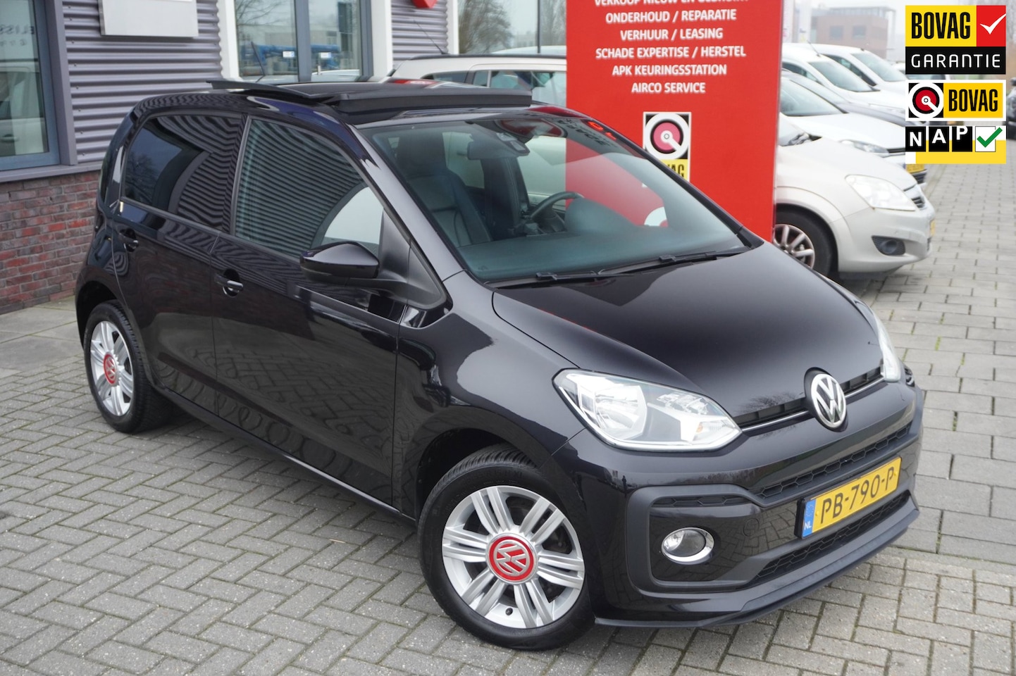 Volkswagen Up! - 1.0 TSI BMT high up! / Pano / Camera / Leder / Stoelverwarming / Cruise control - AutoWereld.nl
