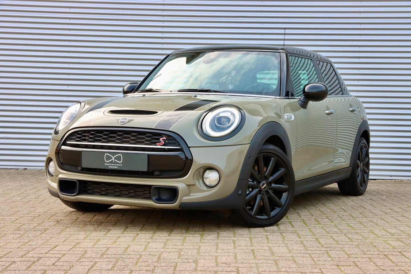 MINI Cooper S - Mini 2.0 | NAVIGATIE | CAMERA | CRUISE CONTROL | STOELVERWARMING - AutoWereld.nl