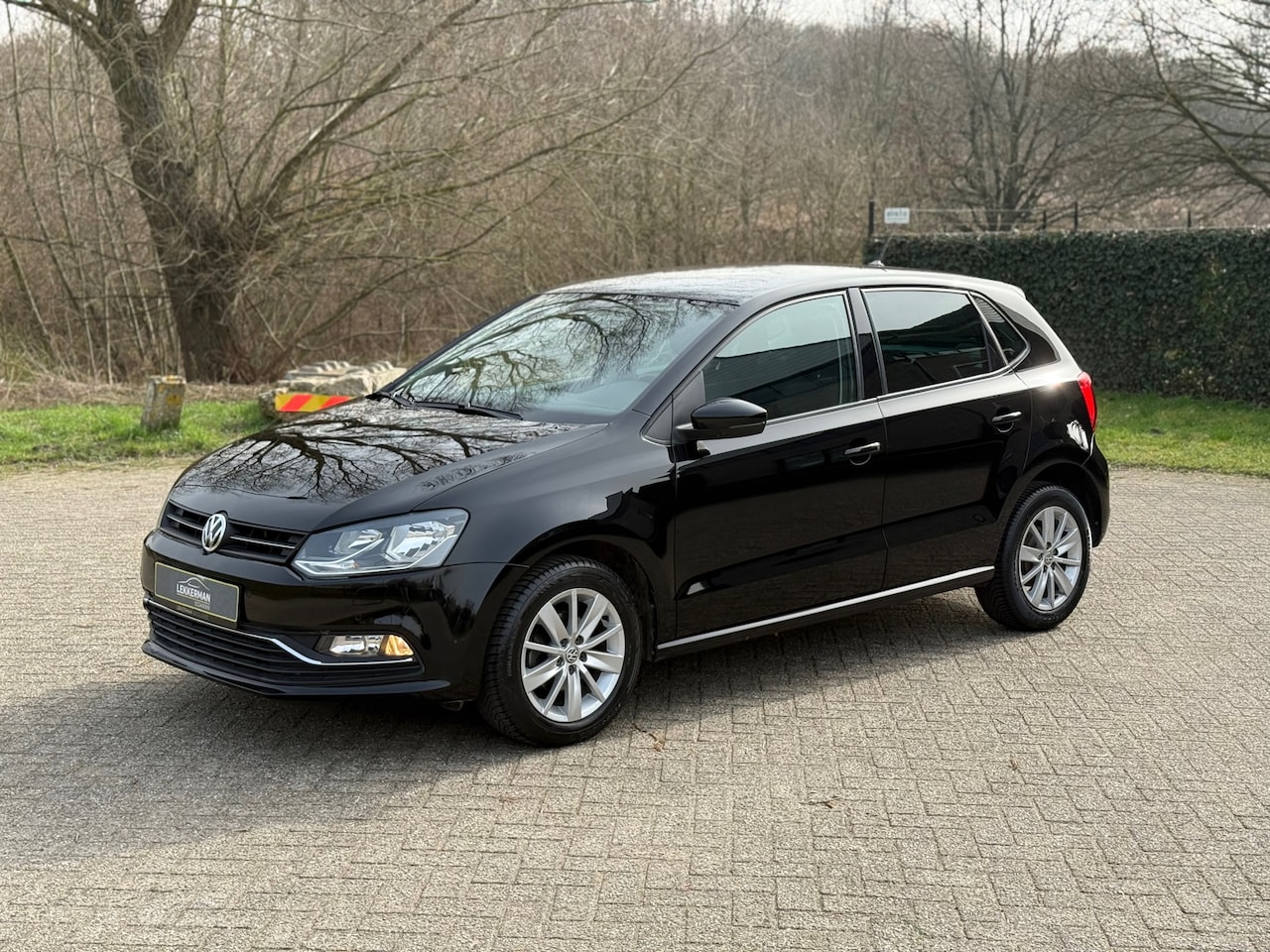 Volkswagen Polo - 1.0 BlueMotion PDC I UNIEKE KM I 40265KM I STOELVERW I MOOI - AutoWereld.nl
