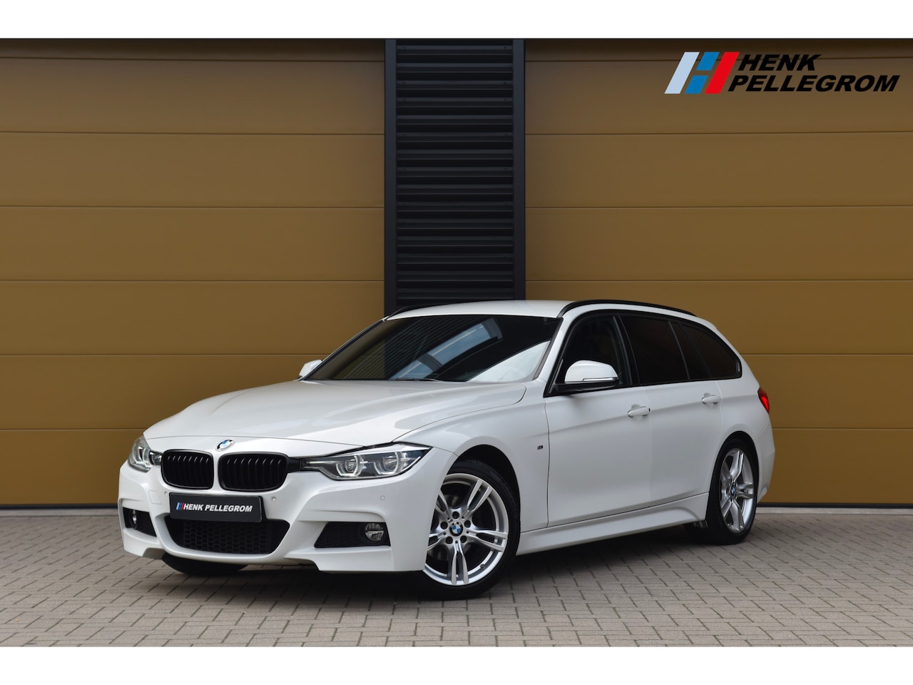 BMW 3-serie Touring - 320i High Executive * M-Sport * Leder * LED * M-onderstel * Trekhaak * - AutoWereld.nl