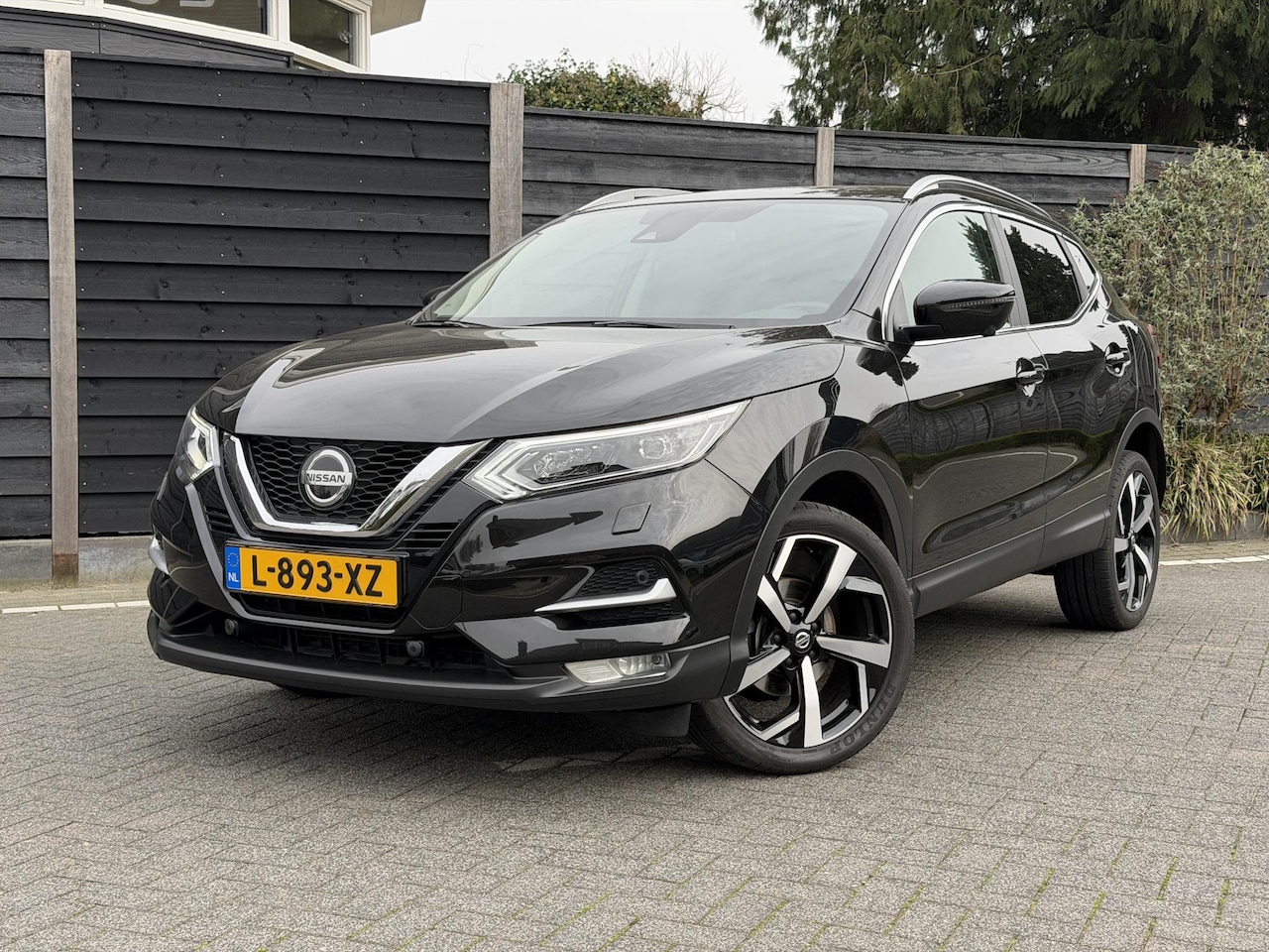 Nissan Qashqai - Premium Edition 1.3 DIG-T 160PK DCT7 Automaat Navigatie, Rondomzichtcamera, Leder, Stoelve - AutoWereld.nl