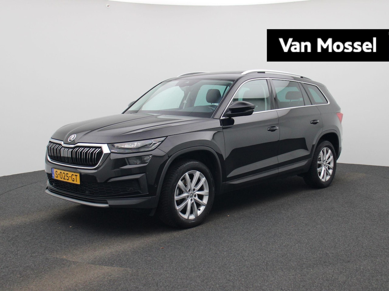 Skoda Kodiaq - 1.5 TSI Business Edition Plus | PANORAMADAK | ELEK.ACHTERKLEP | NAVIGATIE | STOELVERWARMIN - AutoWereld.nl