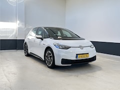 Volkswagen ID.3 - First 58 kWh | SOH %| Carplay/ Android Auto| Trekhaak | NL | 1 Eig |