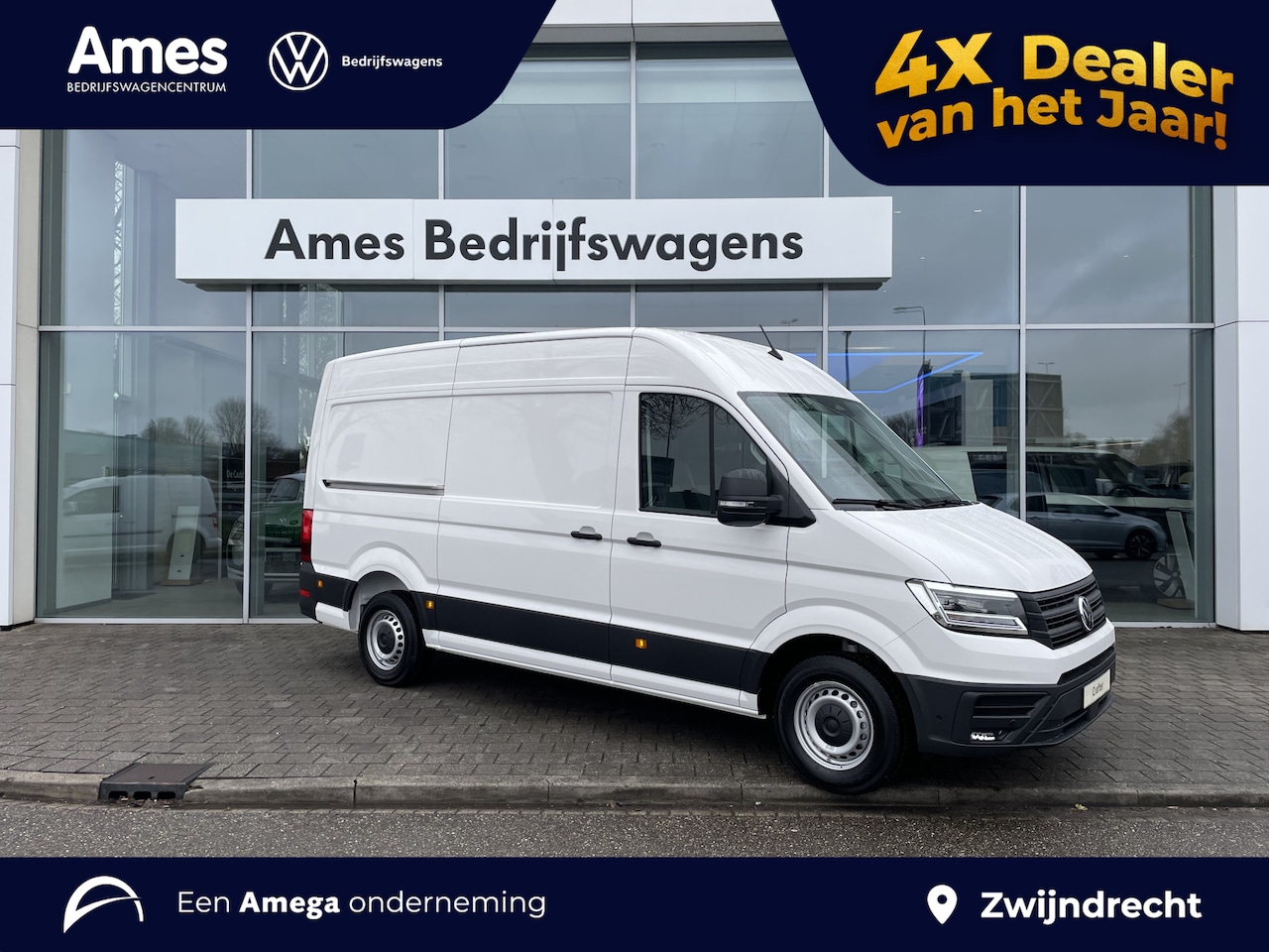 Volkswagen Crafter - 35 2.0 TDI L3H3 Highline 140pk Automaat | Trekhaak met opstap | App connect | 3 Zits excl - AutoWereld.nl