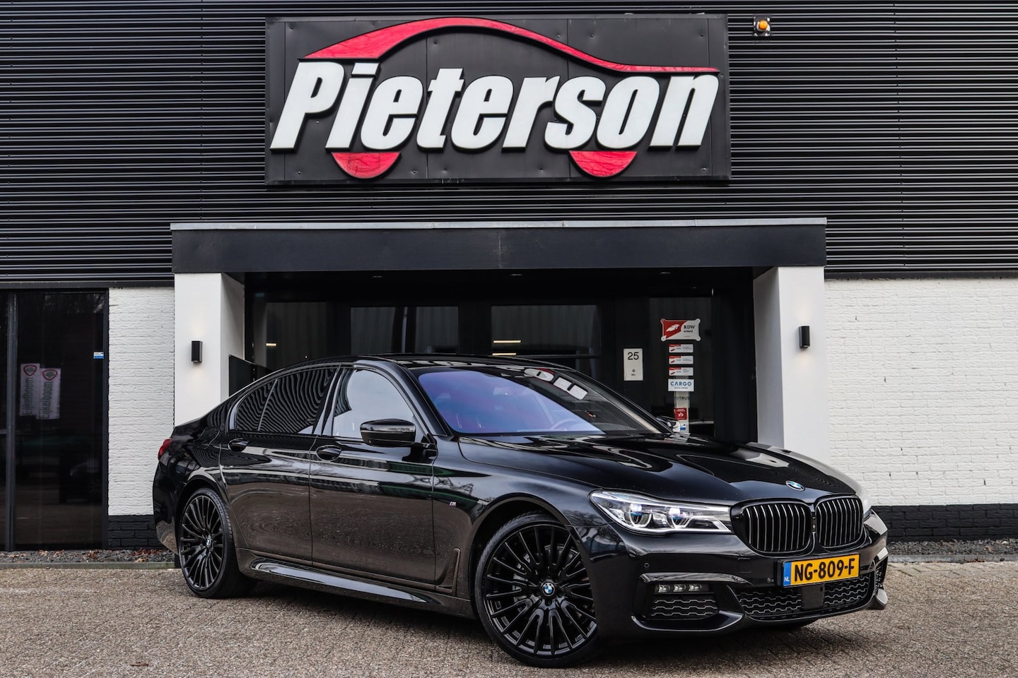 BMW 7-serie - 740i M-Pakket NAP LASER H&K MASSAGE 360 VOL - AutoWereld.nl