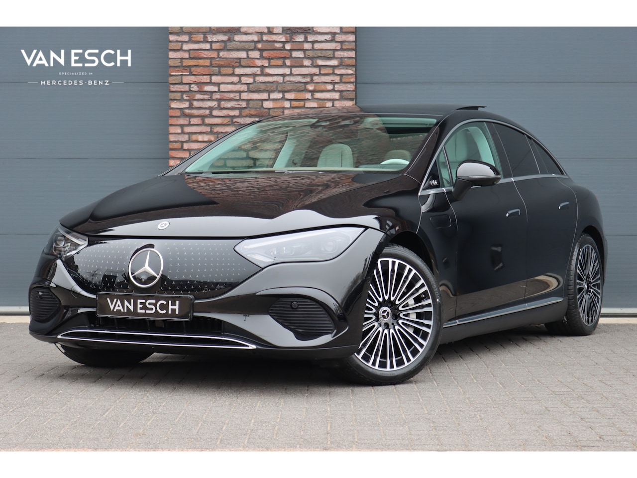 Mercedes-Benz EQE - 300 Business Solution Premium 90 kWh | Luchtvering | Distronic+ | Panoramadak | Massage | - AutoWereld.nl