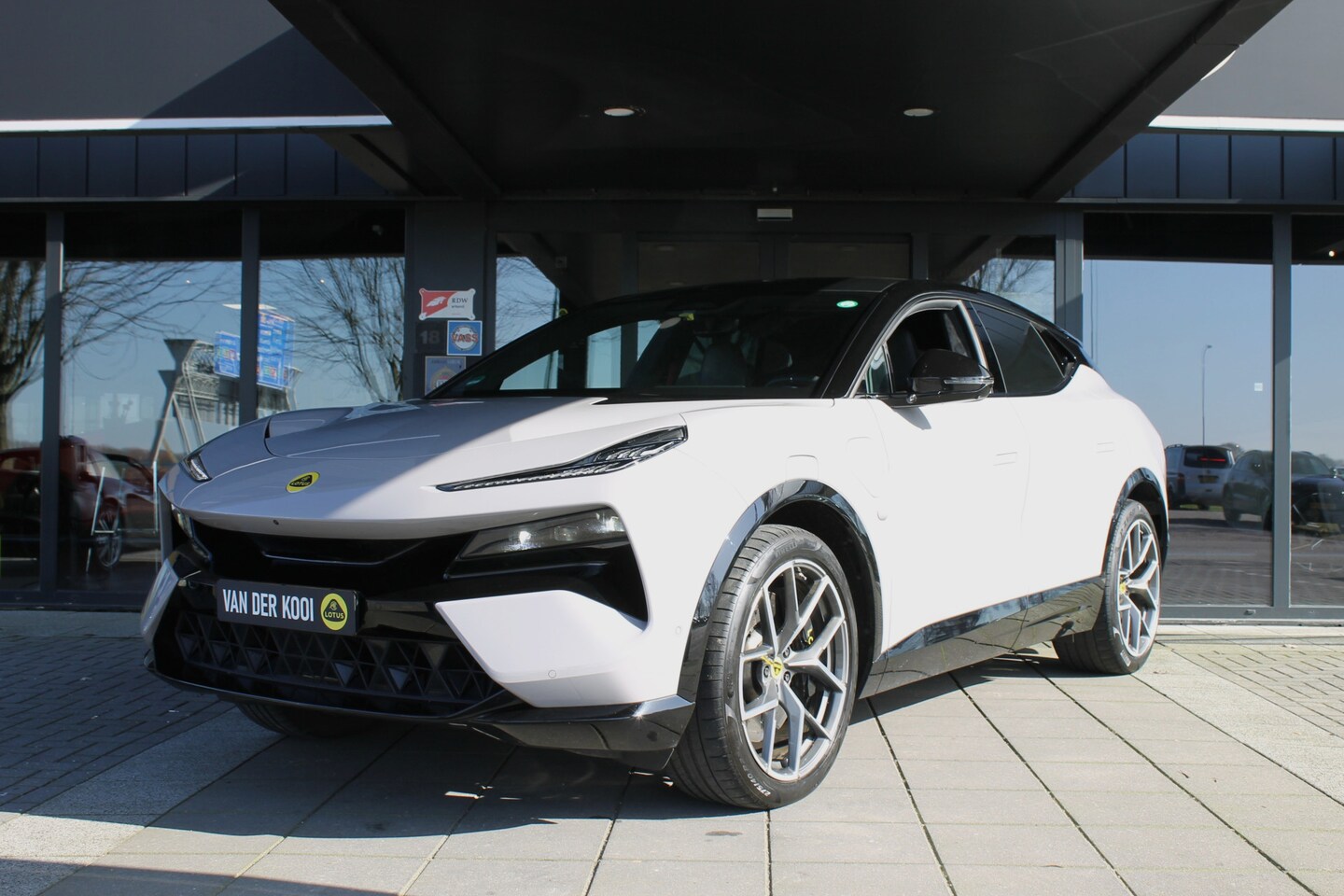 Lotus Eletre - EDS 450 4WD 112 kWh - AutoWereld.nl