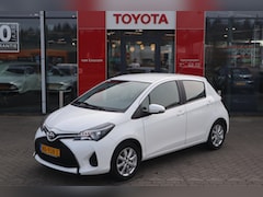 Toyota Yaris - 1.3 VVT-i ASPIRATION 5-DEURS TREKHAAK LM-VELGEN AIRCO CAMERA CRUISE 6-SPEED