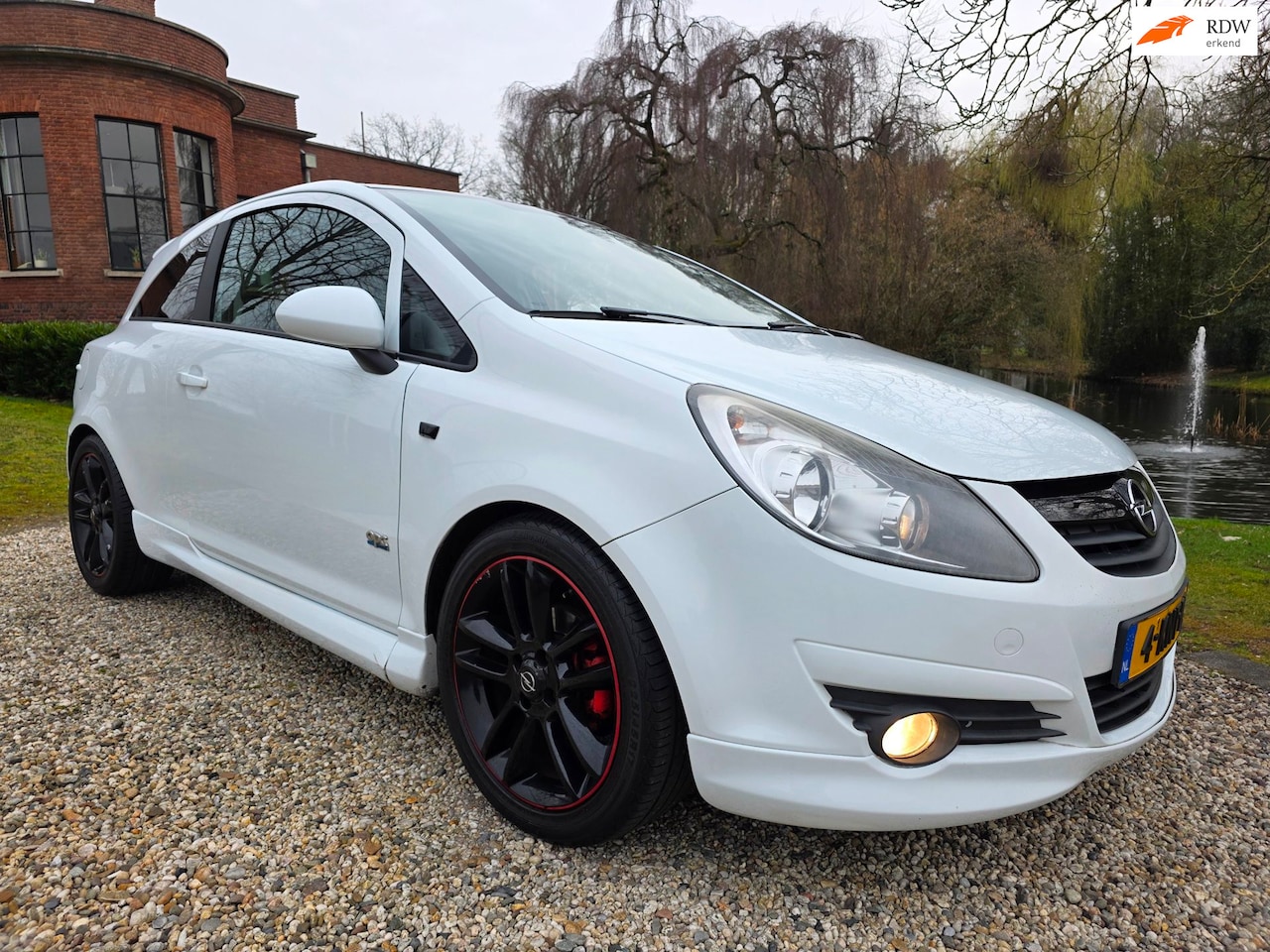 Opel Corsa - 1.4-16V OPC airco *apk:03-2027* - AutoWereld.nl