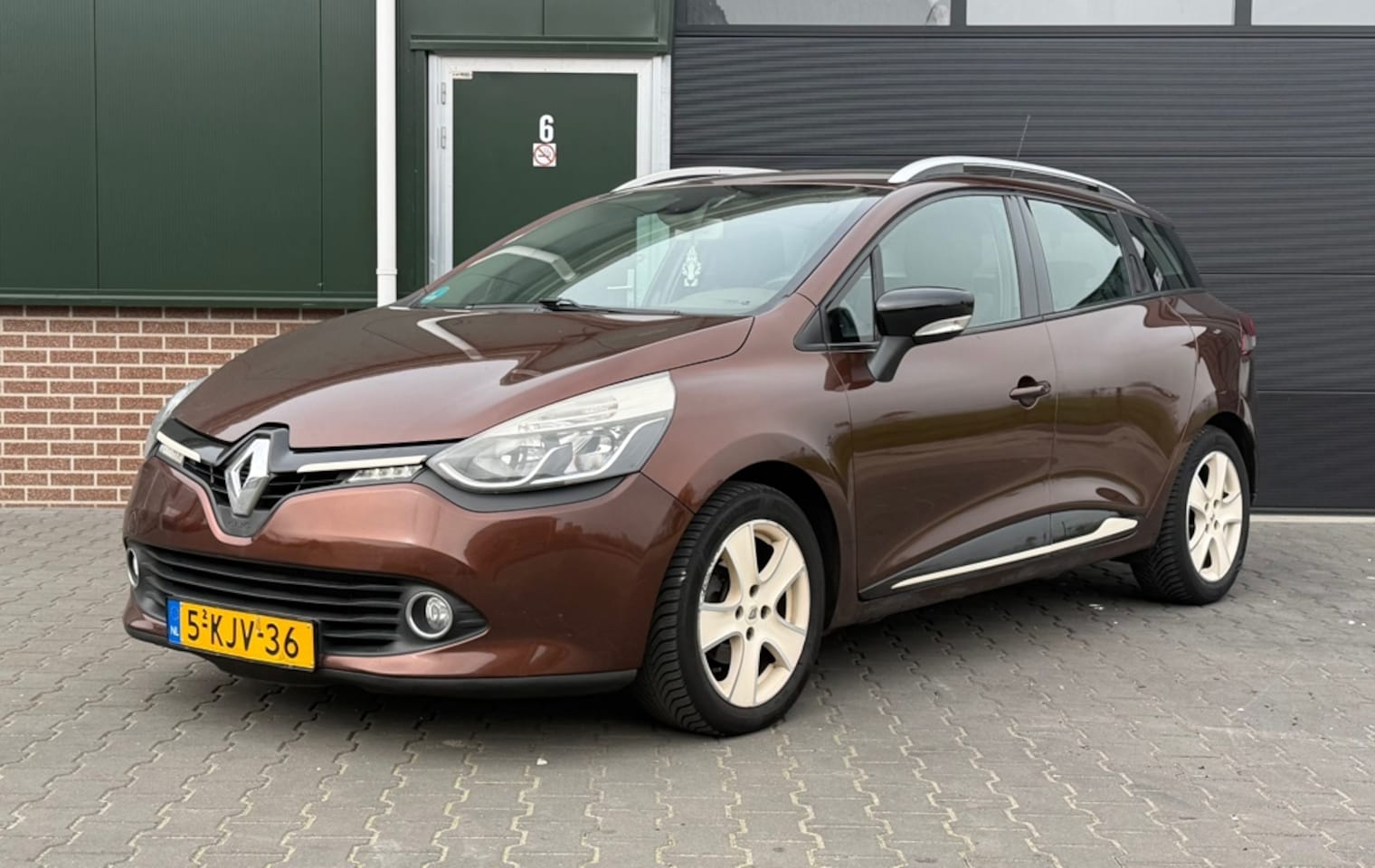Renault Clio Estate - 0.9 TCe Dynamique/Netjes/Airco/Unieke Kleur - AutoWereld.nl