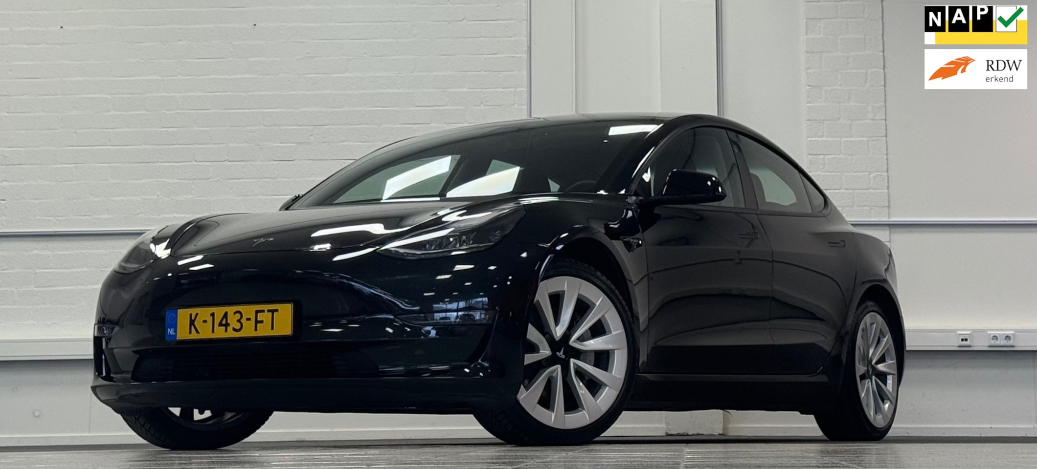 Tesla Model 3 - Long Range RWD Long Range AWD 75 kWh 1e Eigenaar Facelift Elek. achterklep - AutoWereld.nl