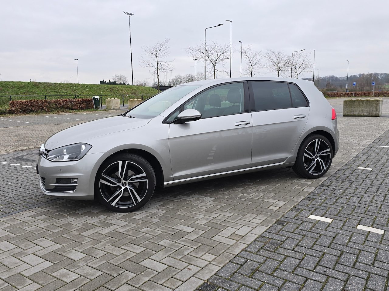 Volkswagen Golf - 1.2 TSI Highline - AutoWereld.nl