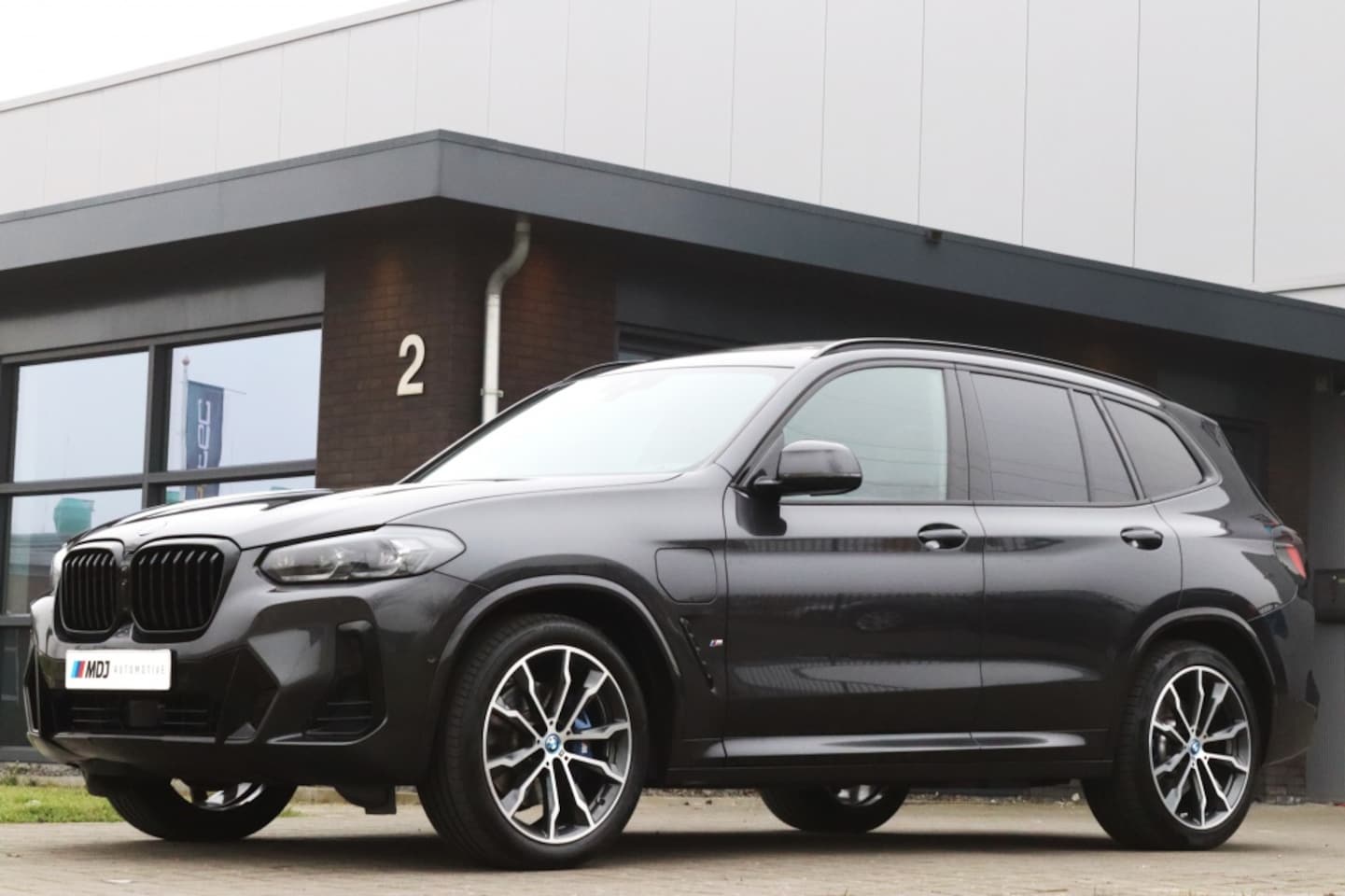 BMW X3 - xDrive30e M Sport Pano M Stoelen Harman-Kardon - AutoWereld.nl