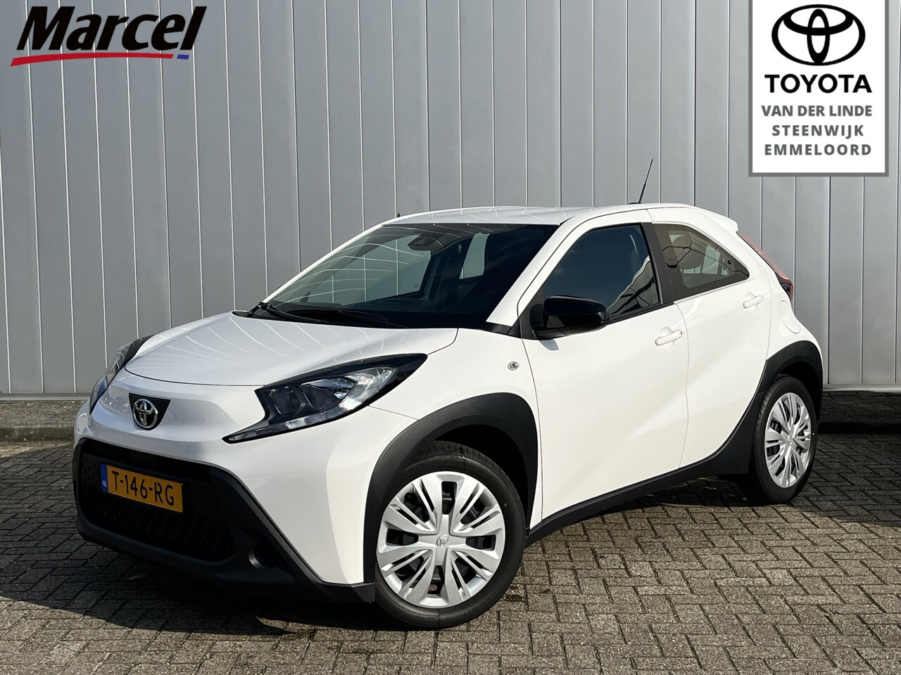 Toyota Aygo X - 1.0 VVT-i MT Play 1e Eigenaar Dealer Onderhouden NL Auto - AutoWereld.nl