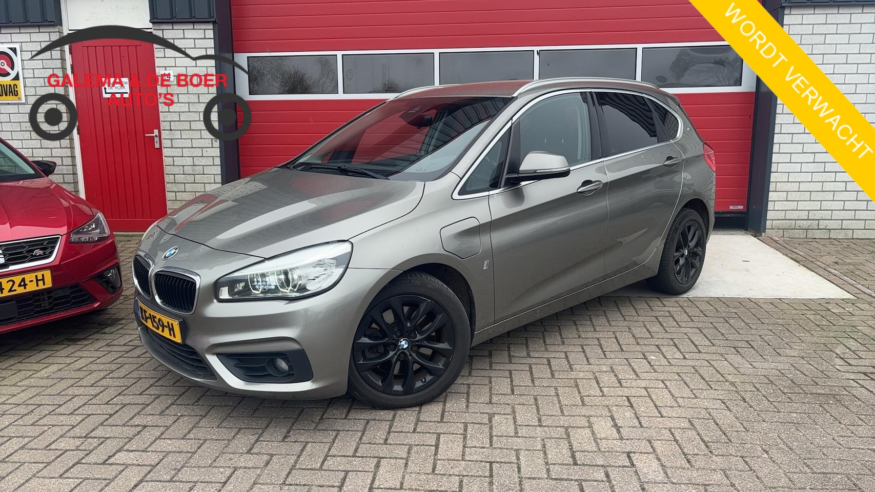 BMW 2-serie Active Tourer - 225xe iPerformance Centennial High Executive 76% SOH / KEYLESS / FULL LED / LEDER / STOELV - AutoWereld.nl