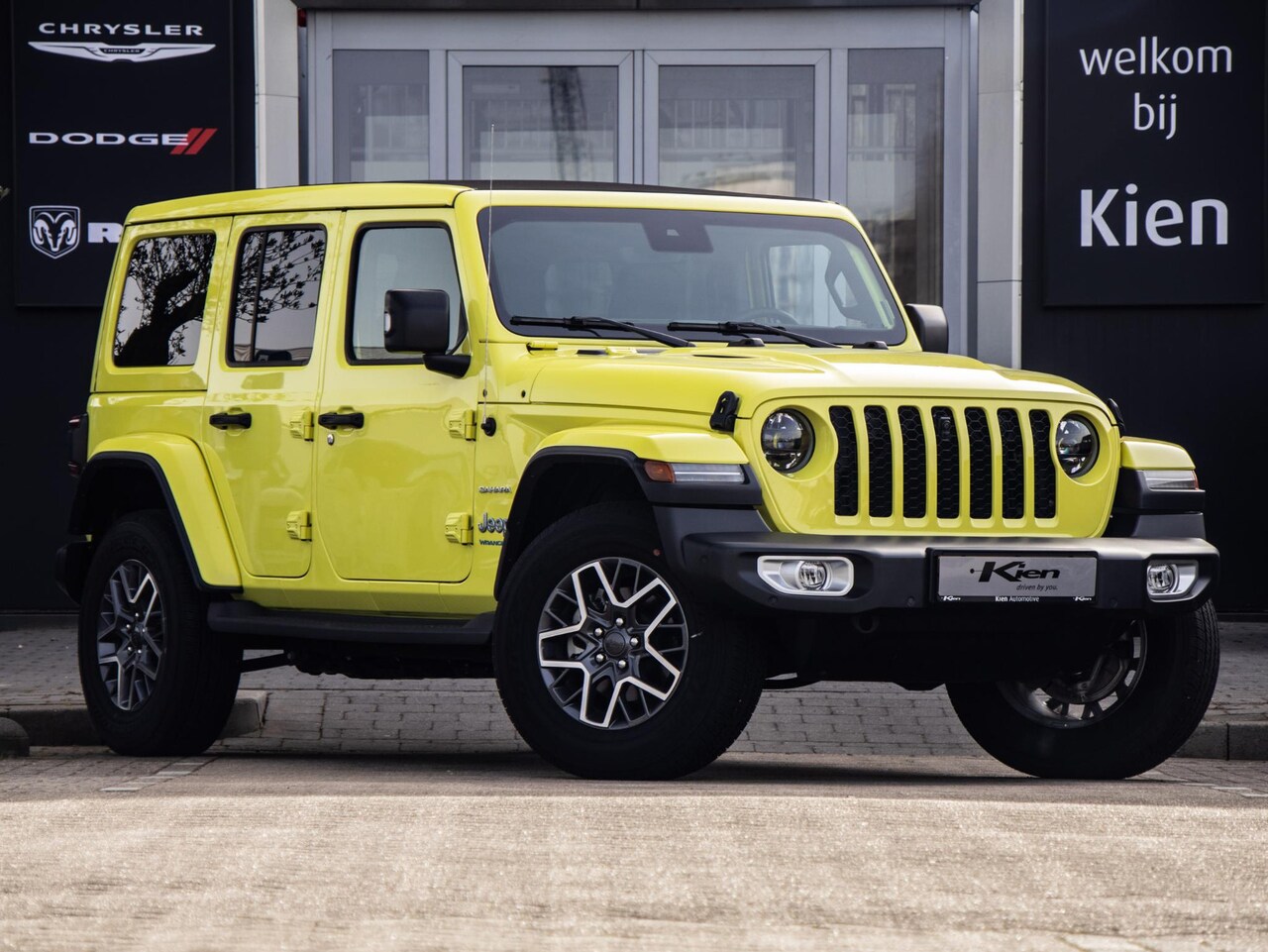 Jeep Wrangler Unlimited - 4xe 380 Sahara | Sky one dak | Adaptive CC | Camera | stoel en stuur verwarming - AutoWereld.nl