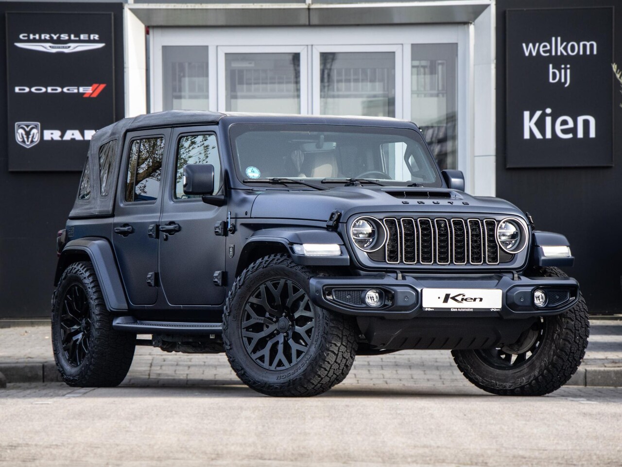 Jeep Wrangler - Brute Richmond 4xe | Electric softtop | Luchtvering | Stoel & stuurverwarming | Mickey Tho - AutoWereld.nl