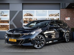 BMW 5-serie Touring - 530e M Sport | Shadow | Camera | Elek. Trekhaak | Driving Ass. Plus | 19 Inch |