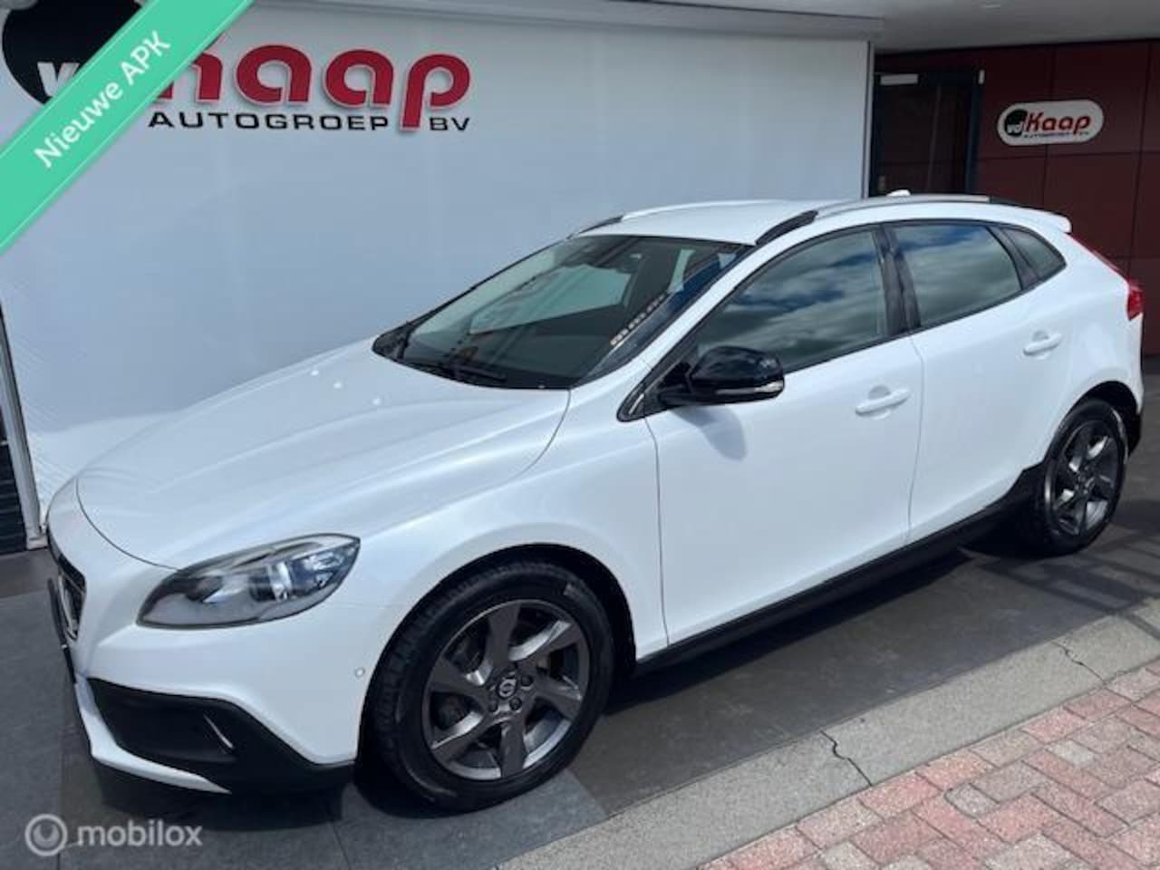 Volvo V40 Cross Country - 2.0 D2 Summum 2.0 D2 Summum - AutoWereld.nl