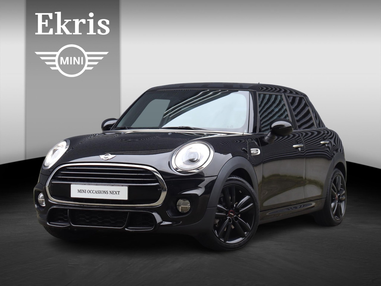 MINI Cooper - Mini 1.5 Serious Business John Cooper works pakket/ Comfort Access/ Sportstoelen/ Cruise C - AutoWereld.nl