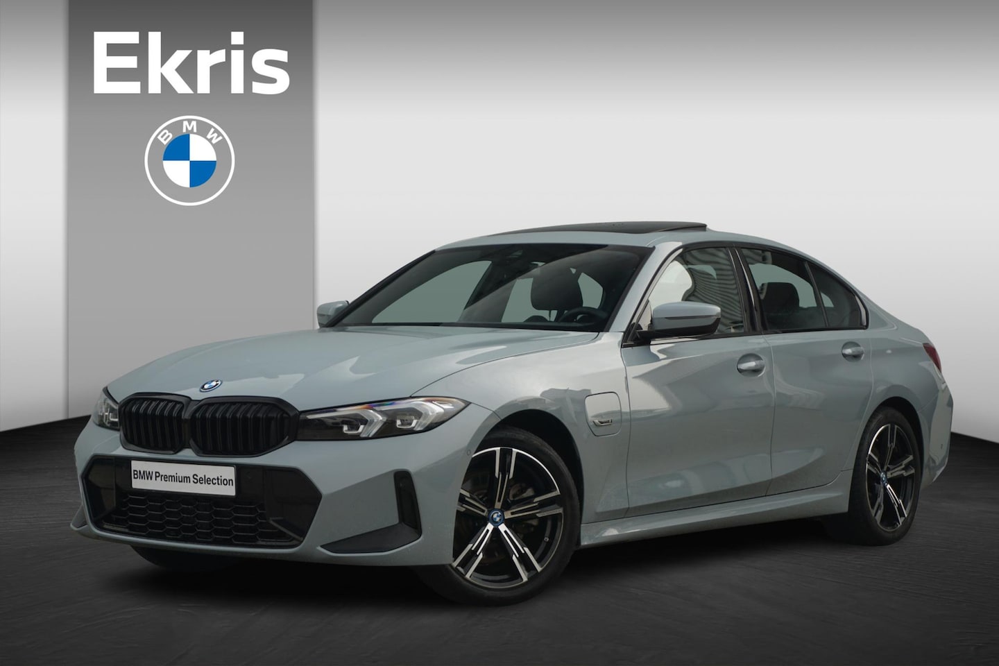 BMW 3-serie - 330e M Sport | Schuif-kanteldak / HIFI / 18 Inch / Achteruitrijcamera / Stoelverwarming - AutoWereld.nl