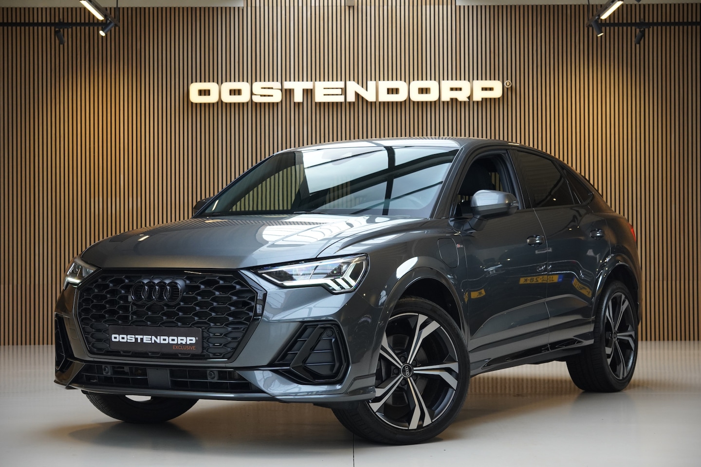 Audi Q3 Sportback - 45TFSIe/245pk S-Line Blackstyle|2022|Cruise+ACC|20"AudiSport|PDC+Camera|Navi|Trekhaak|Matr - AutoWereld.nl