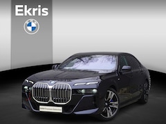 BMW i7 - xDrive60 M Sportpakket | Glazen panoramadak Sky Lounge | Driving Assistant Professional |
