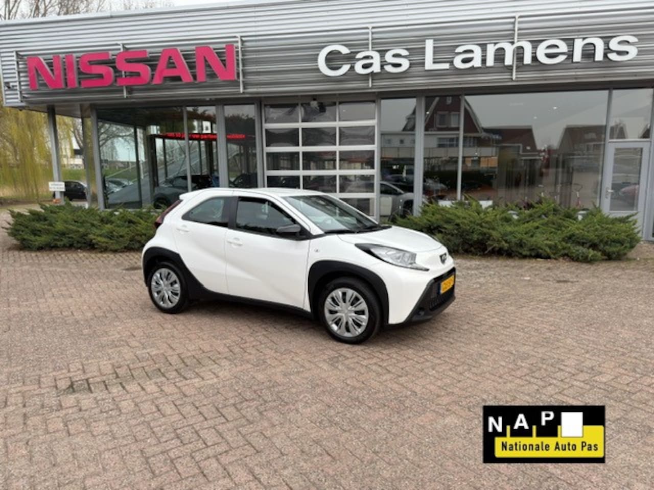 Toyota Aygo X - 1.0 VVT-i MT play 1.0 VVT-i MT 72pk Play - AutoWereld.nl