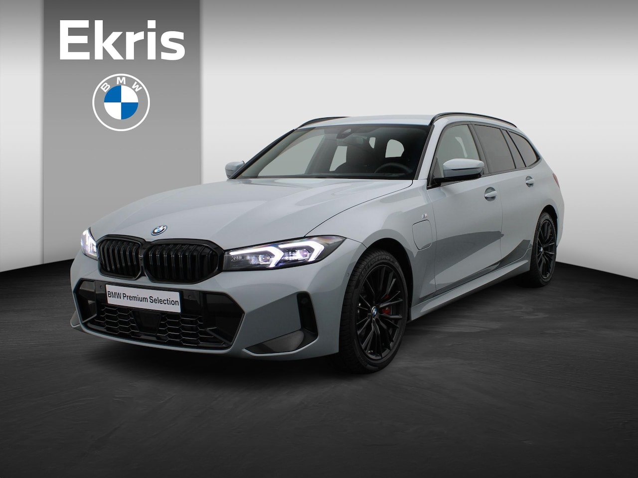 BMW 3-serie Touring - 330e xDrive M Sportpakket Pro | Driving Assistant | HIFI | Elek. stoelen incl. Memory | 1 - AutoWereld.nl