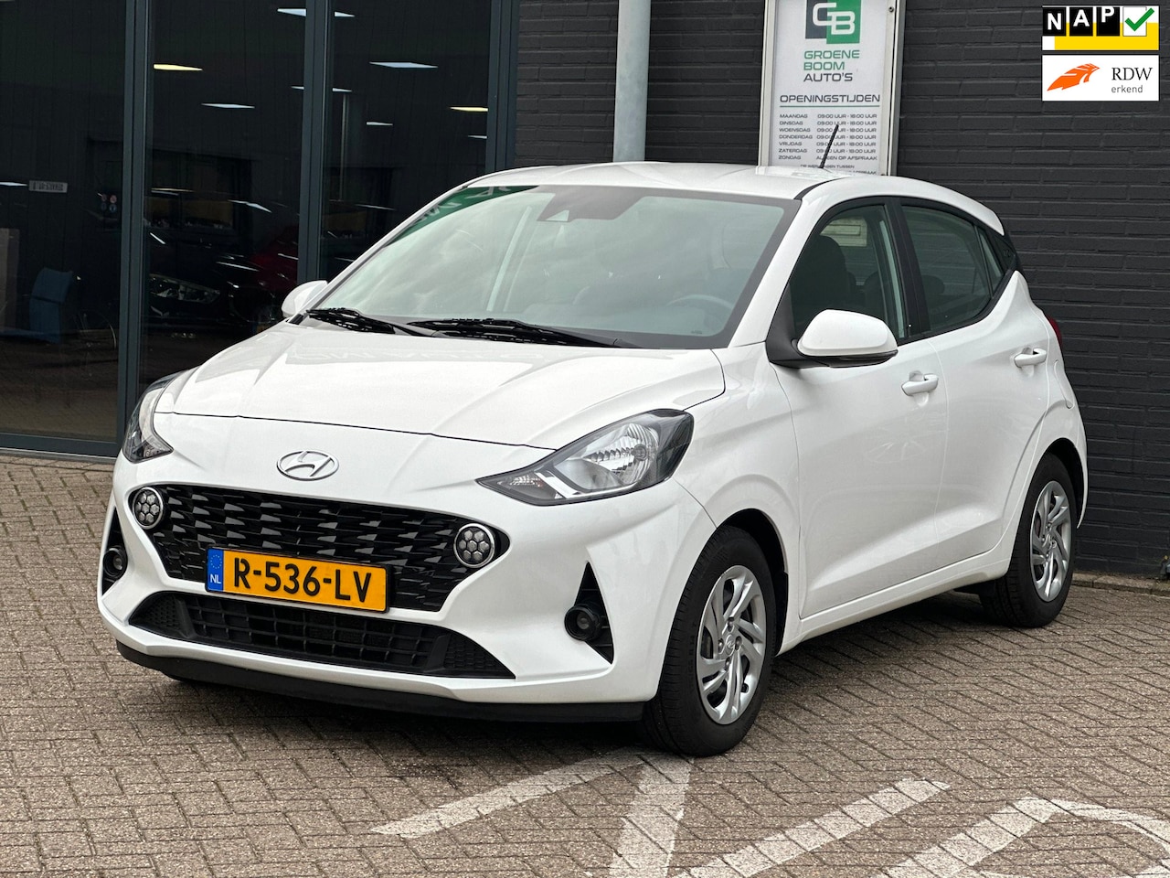 Hyundai i10 - 1.0 Comfort 5-zits/1STE EIG/CARPLAY/AIRCO/NL-AUTO NAP!! - AutoWereld.nl