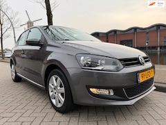 Volkswagen Polo - 1.4-16V Highline