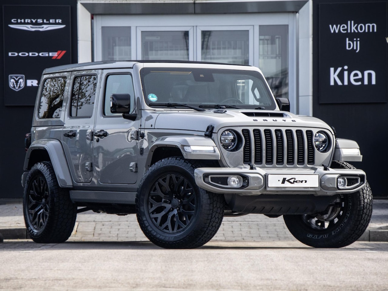 Jeep Wrangler - Brute Richmond Rubicon 4xe | Treeplanken | Sun roof | Performance Exhaust | - AutoWereld.nl